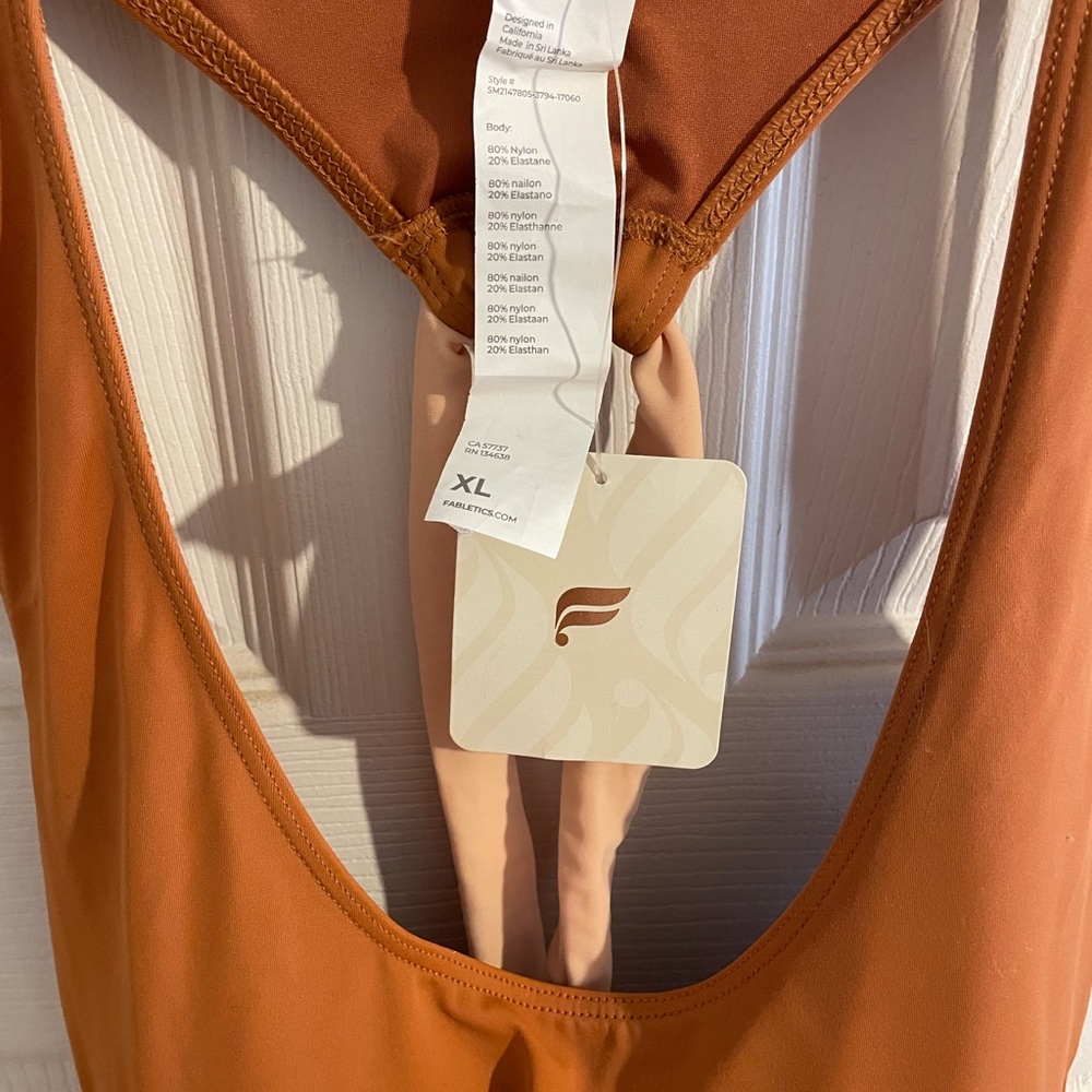 NWT Women's XL Fabletics One-Piece Swimsuit - Picture 8 of 10